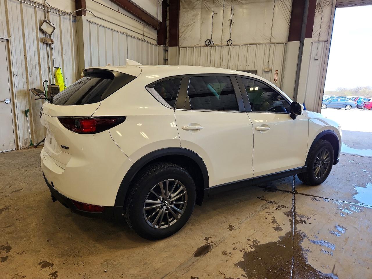 2017 MAZDA CX-5 SPORT photo 5