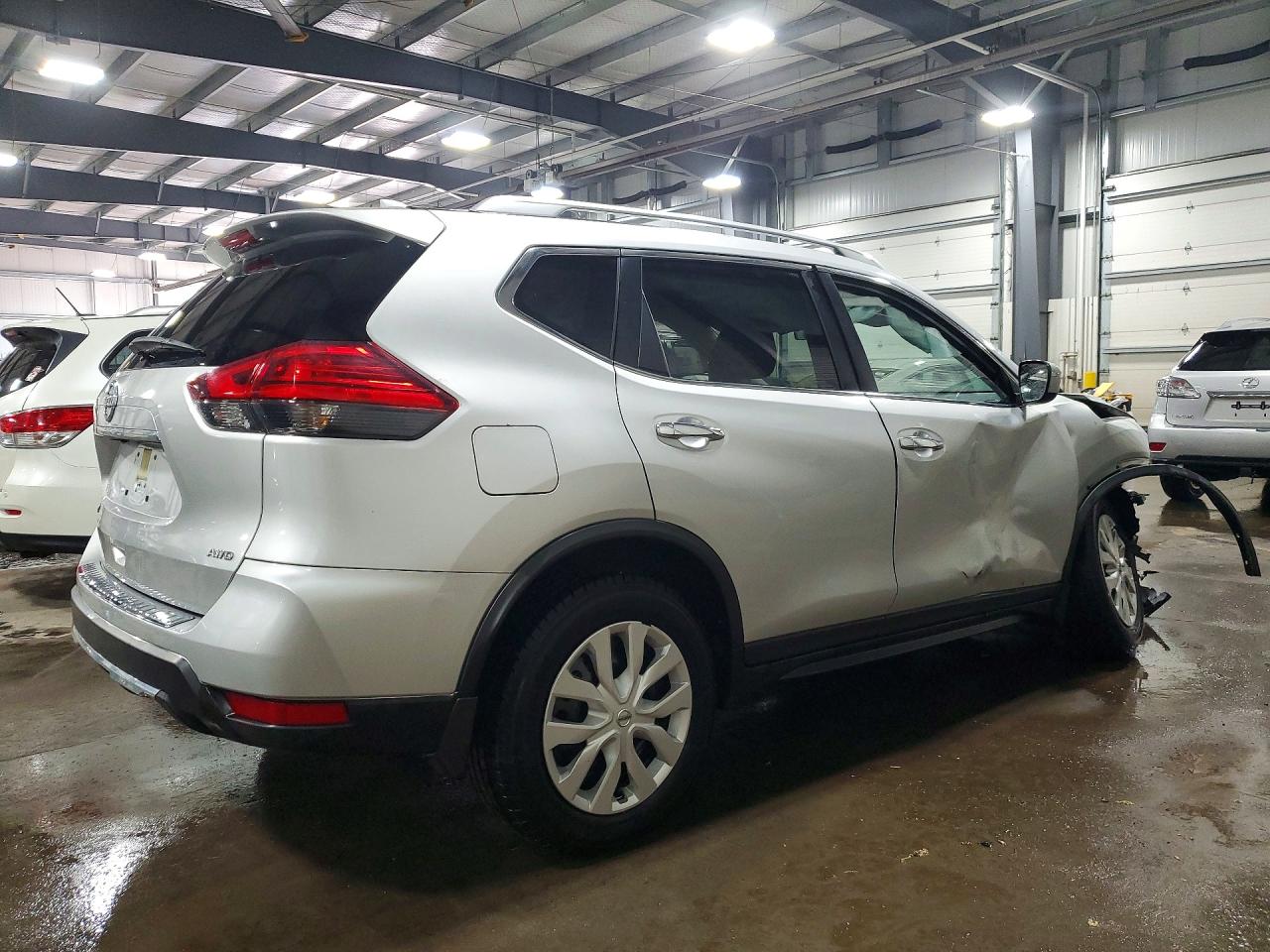 2017 NISSAN ROGUE S photo 5
