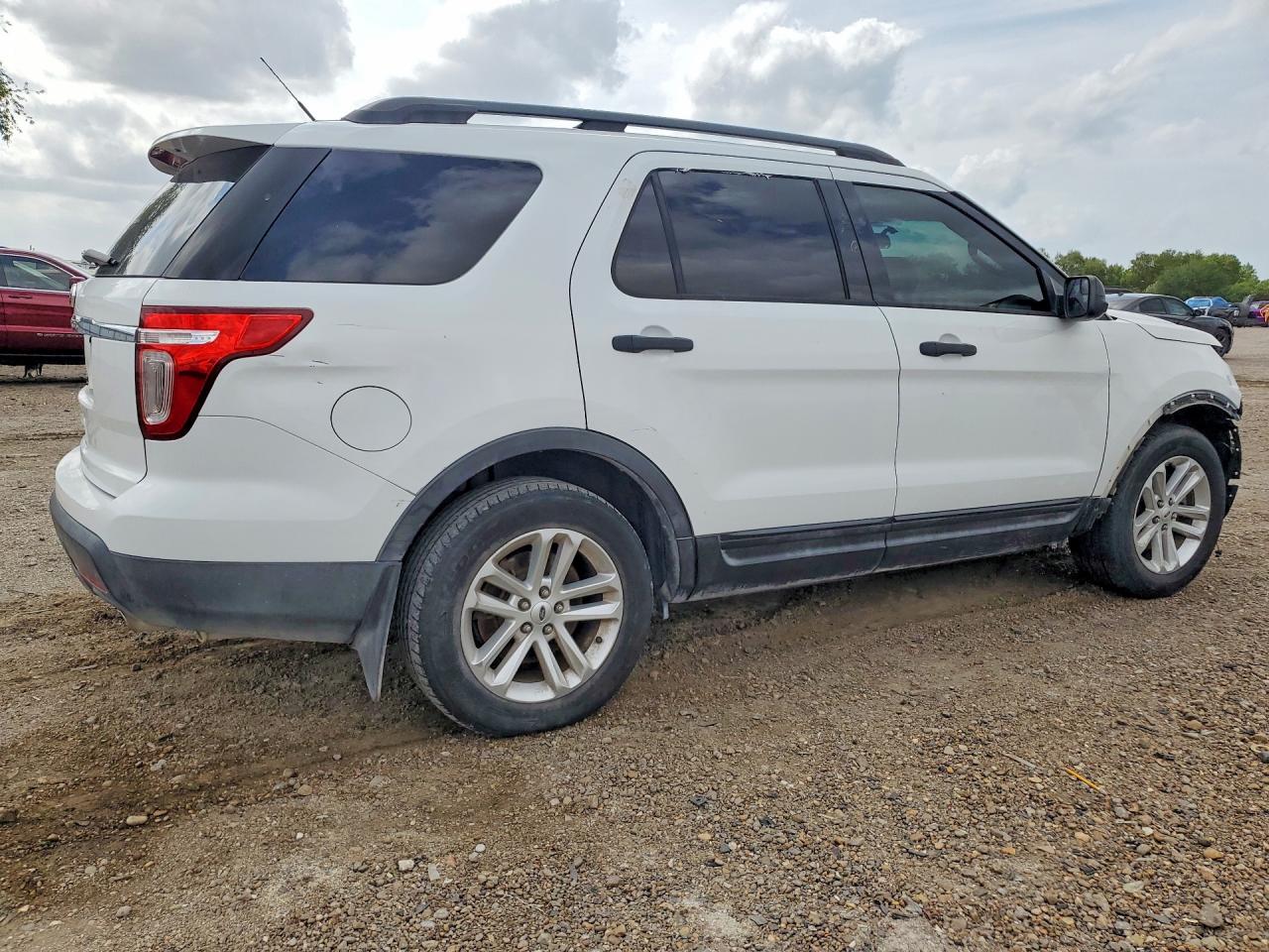 2015 FORD EXPLORER photo 3
