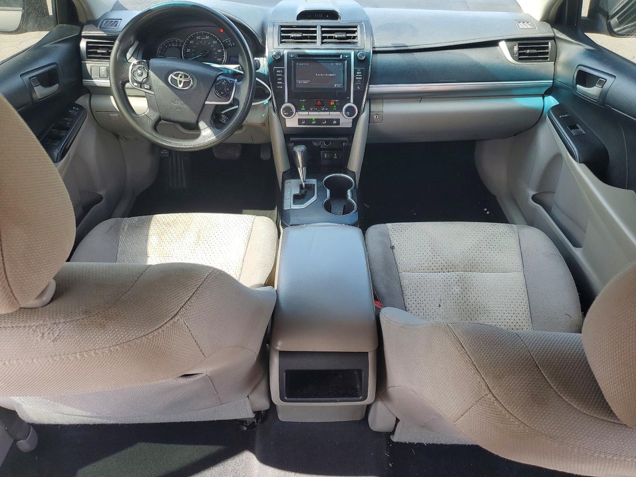 2014 TOYOTA CAMRY LE photo 15