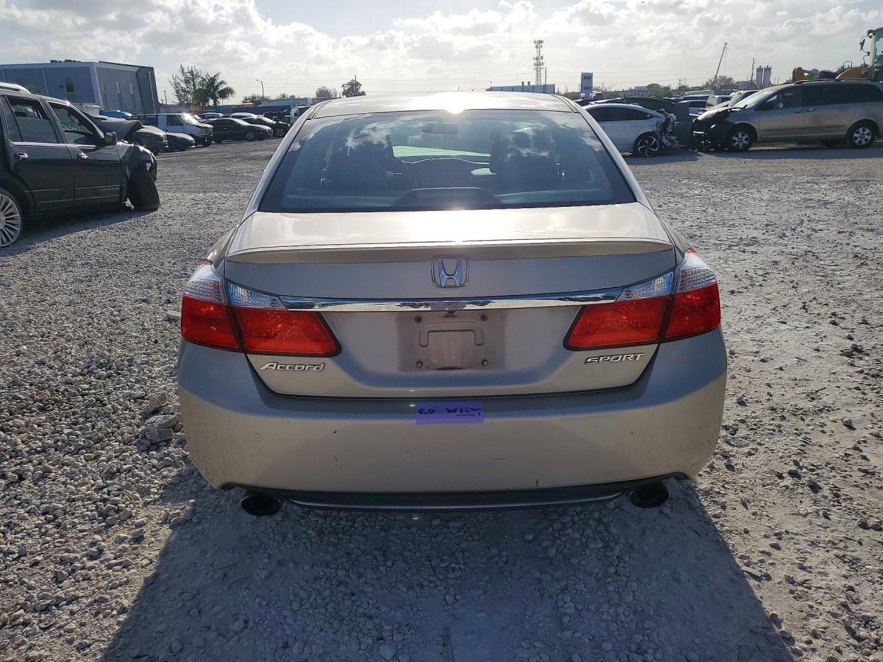 2013 HONDA ACCORD SPORT photo 16