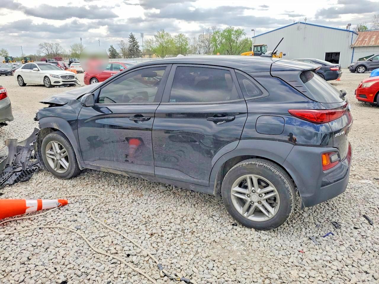 2020 HYUNDAI KONA SE photo 3