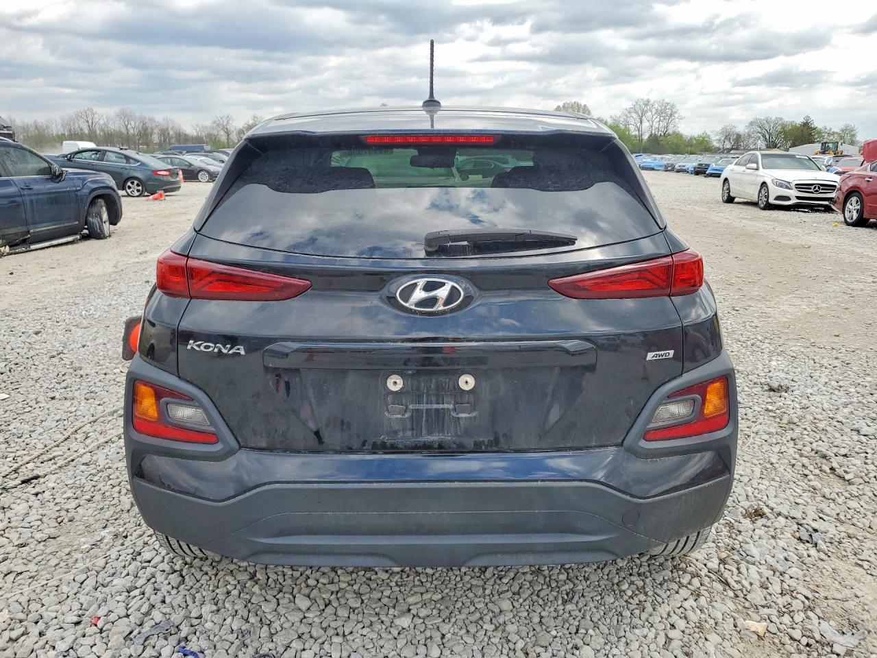 2020 HYUNDAI KONA SE photo 11