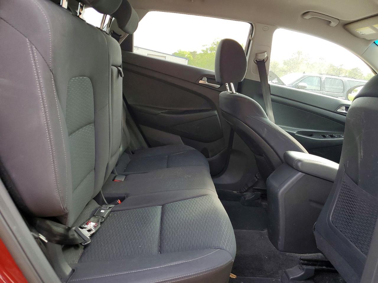 2019 HYUNDAI TUCSON SE photo 31