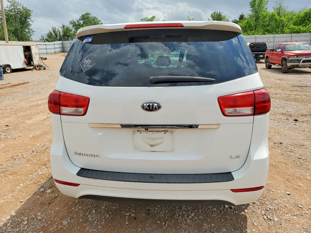 2017 KIA SEDONA LX photo 16