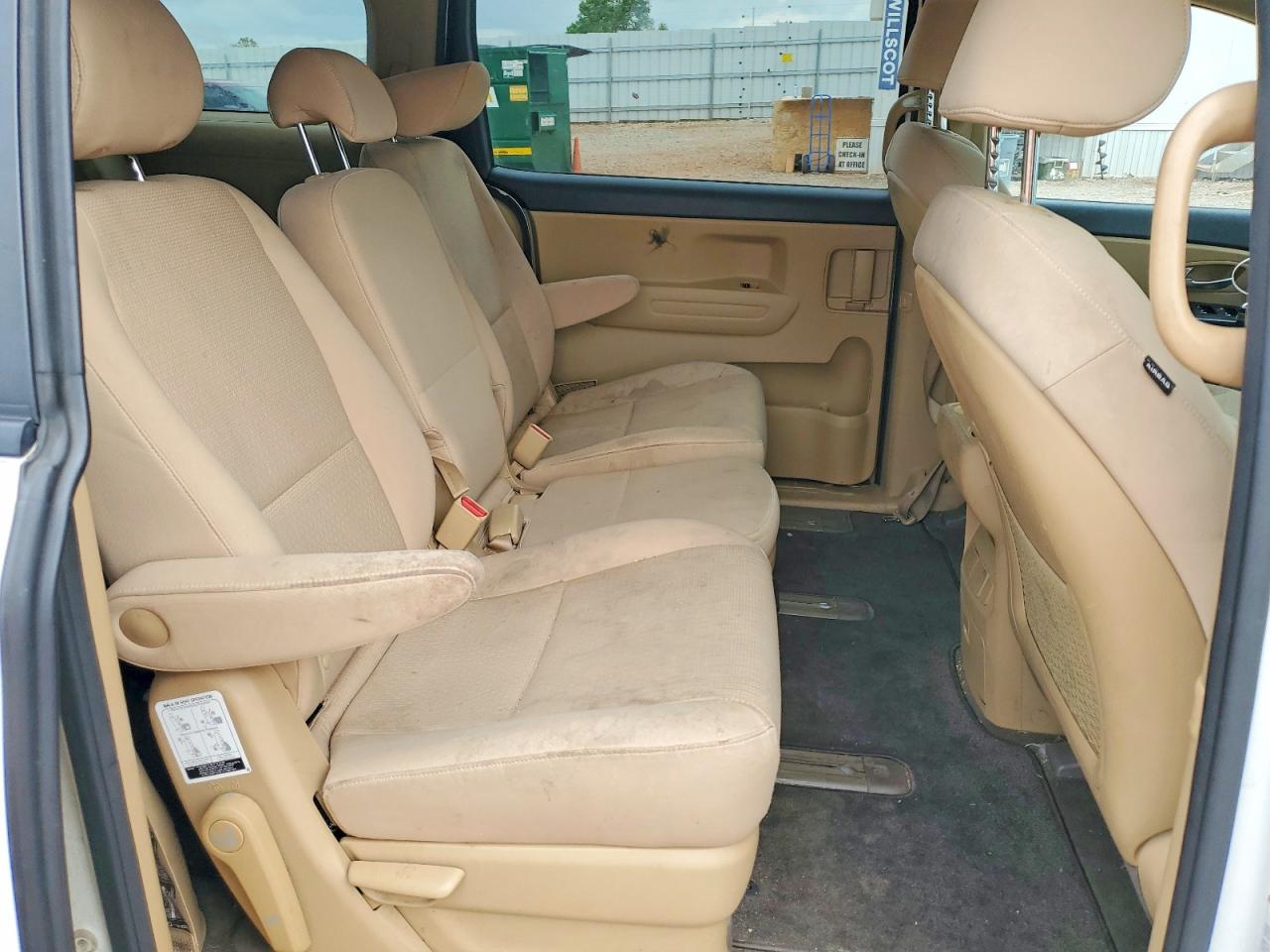 2017 KIA SEDONA LX photo 31