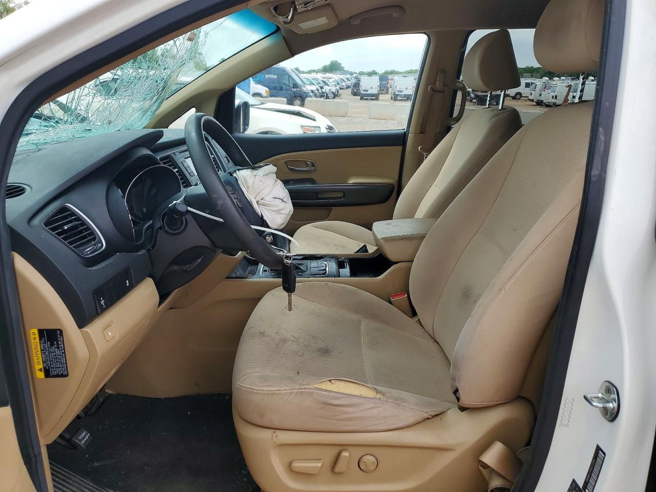 2017 KIA SEDONA LX photo 19