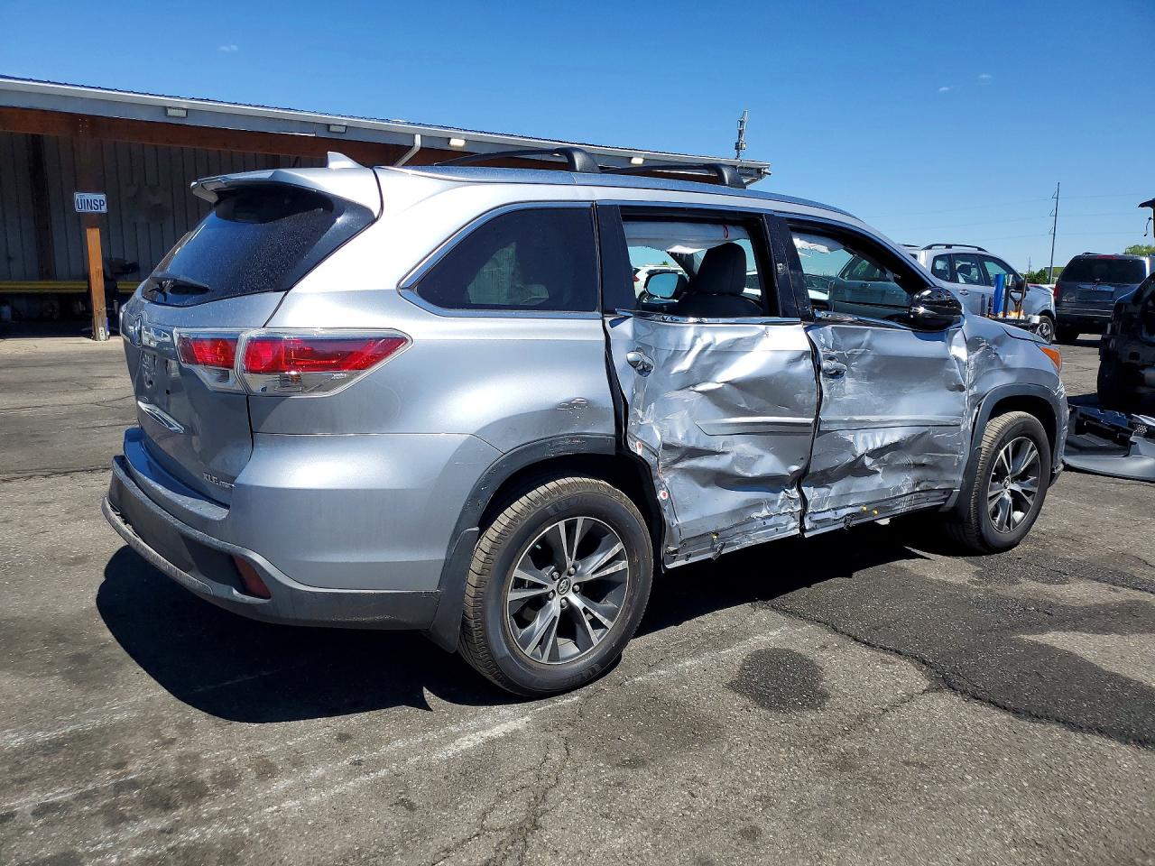 2016 TOYOTA HIGHLANDER XLE photo 5