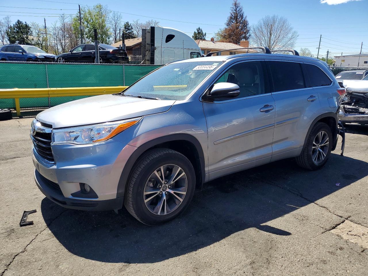 2016 TOYOTA HIGHLANDER