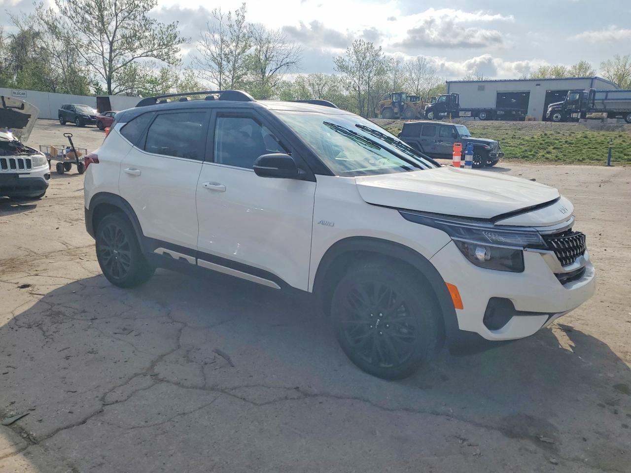 2023 KIA SELTOS NIGHTFALL photo 10