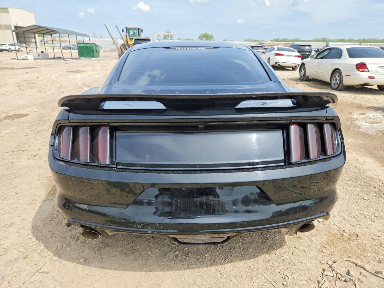 2015 FORD MUSTANG photo 11