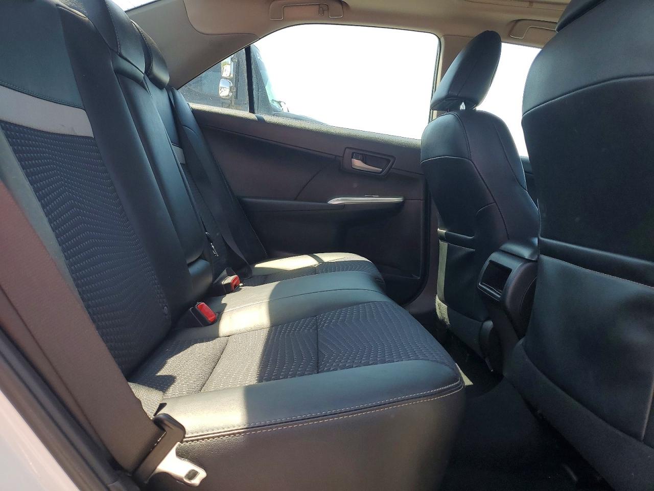 2013 TOYOTA CAMRY SE photo 19