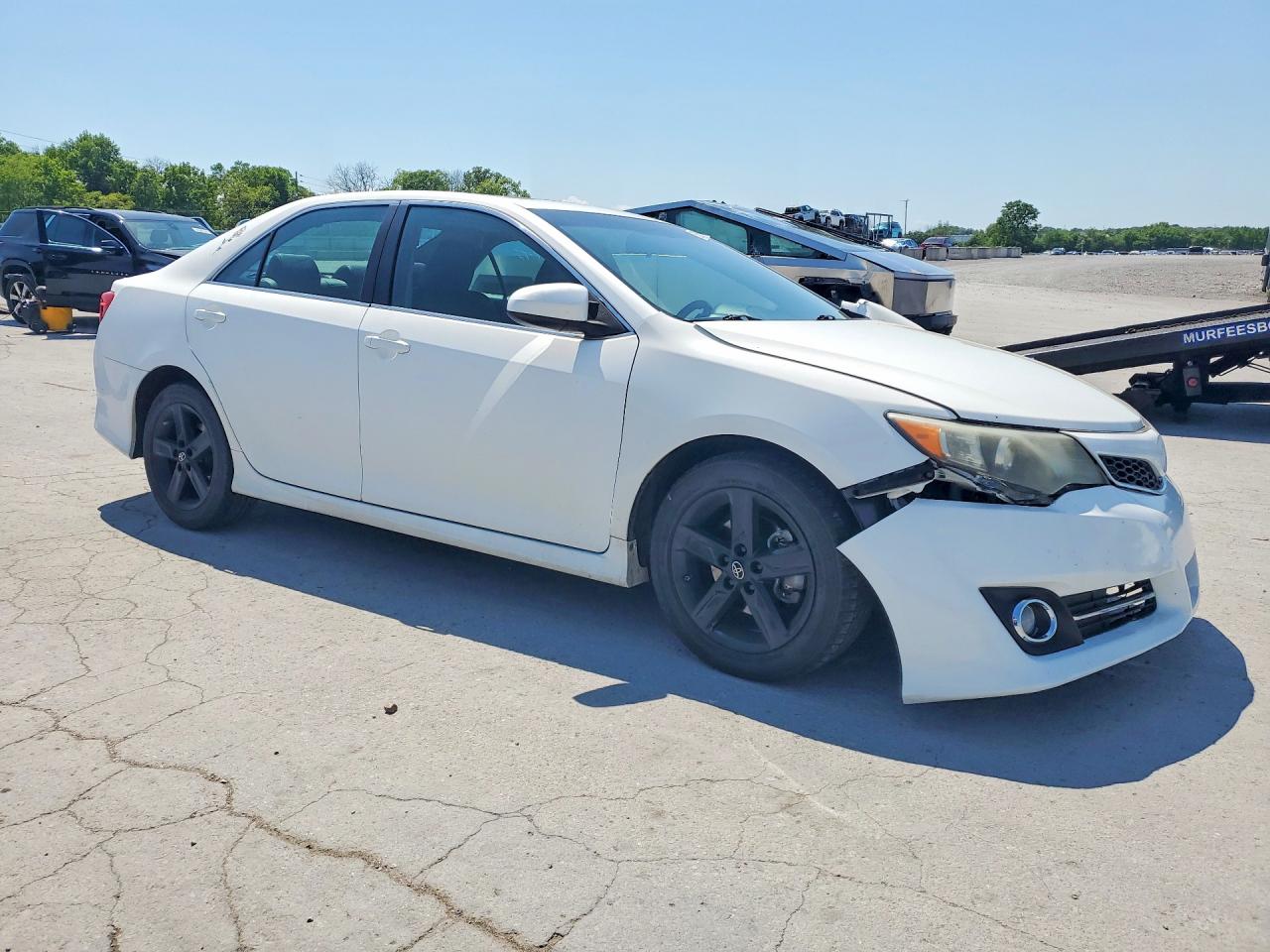 2013 TOYOTA CAMRY SE photo 7