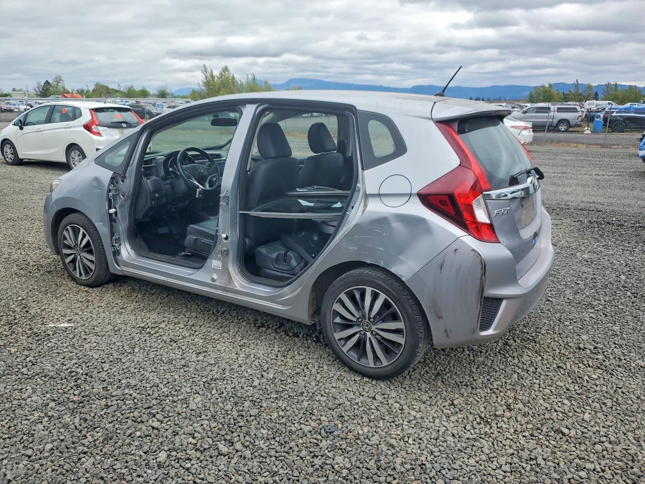 2017 HONDA FIT EX photo 4