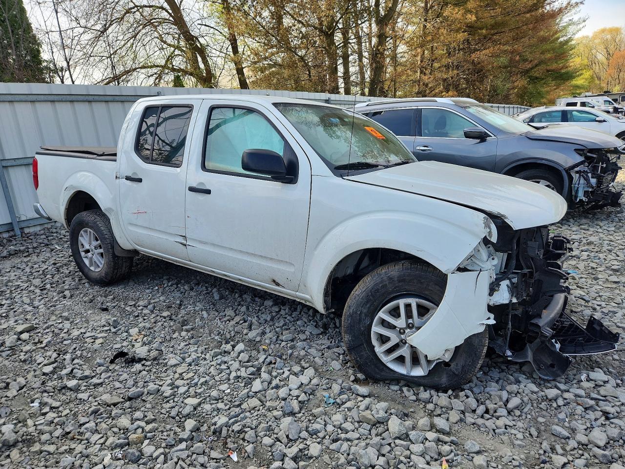 2019 NISSAN FRONTIER SV photo 10