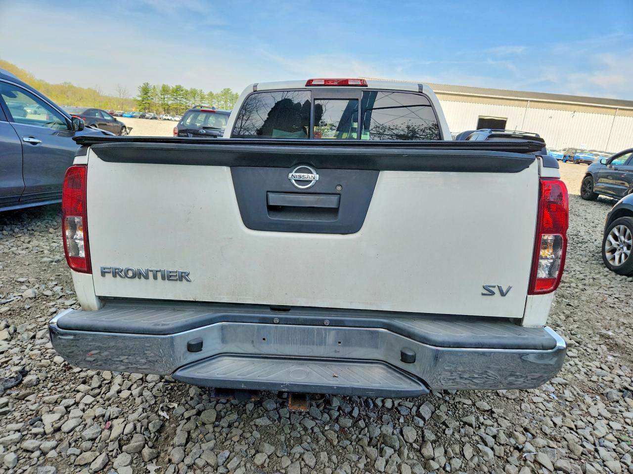 2019 NISSAN FRONTIER SV photo 16