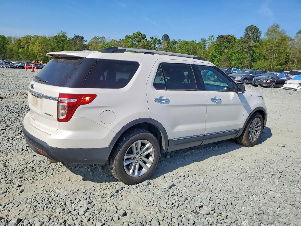 2014 FORD EXPLORER XLT photo 5