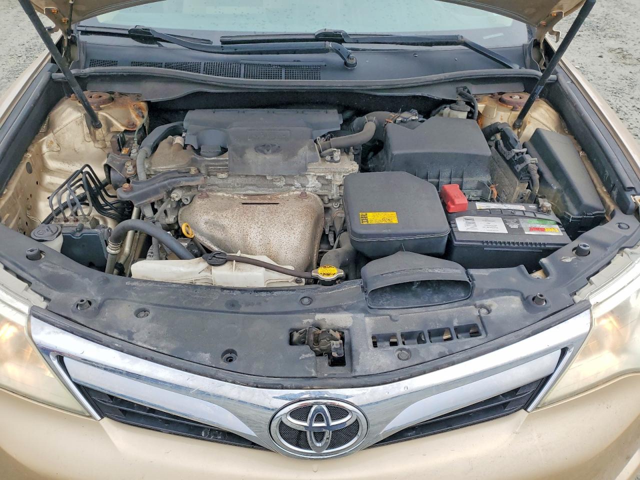 2012 TOYOTA CAMRY L photo 21