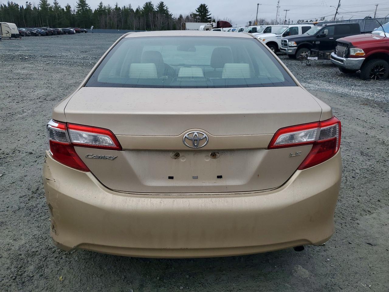 2012 TOYOTA CAMRY L photo 11