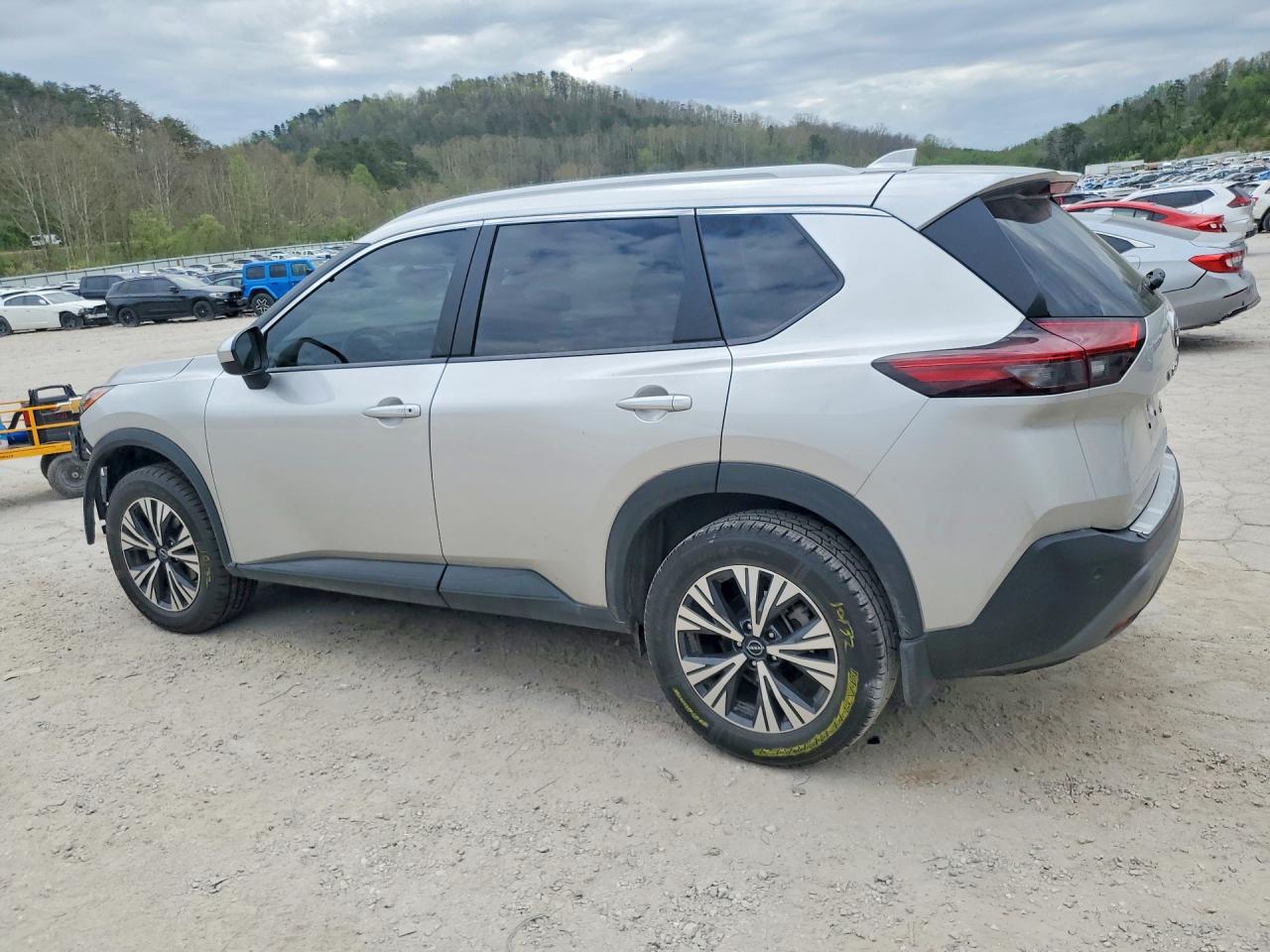 2023 NISSAN ROGUE SV photo 3