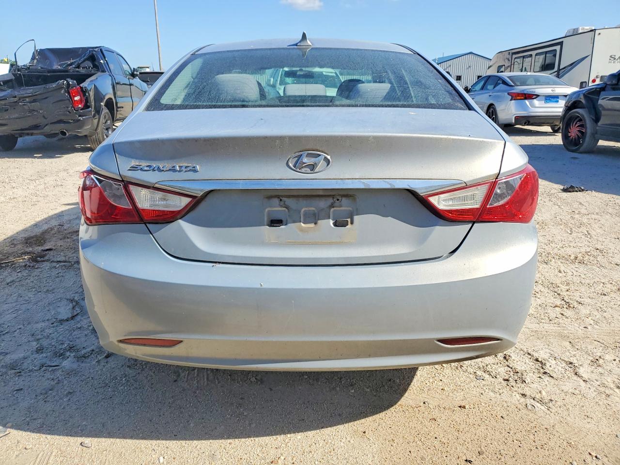 2011 HYUNDAI SONATA GLS photo 6