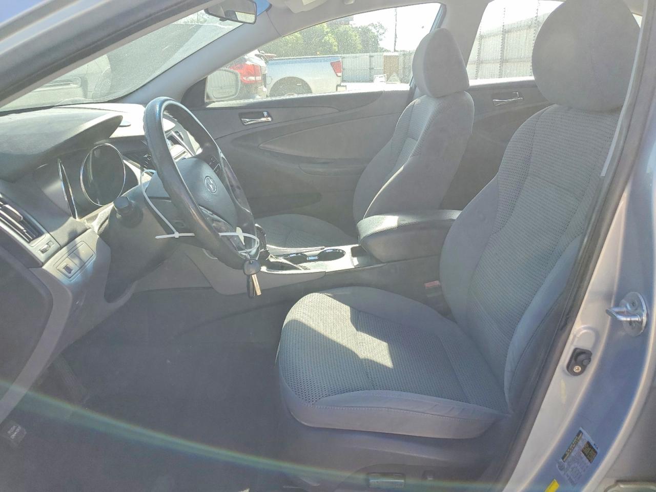 2011 HYUNDAI SONATA GLS photo 7
