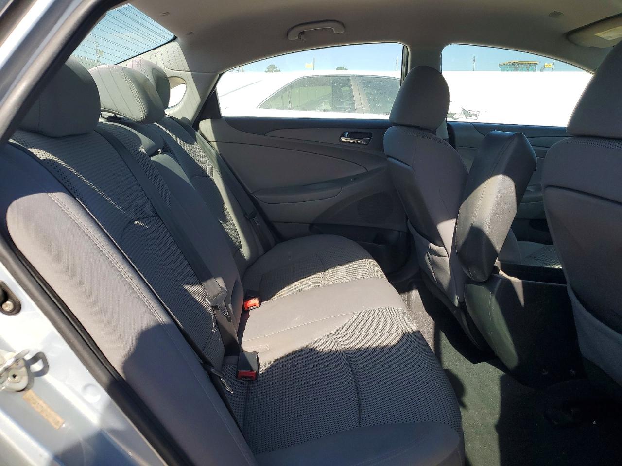 2011 HYUNDAI SONATA GLS photo 10