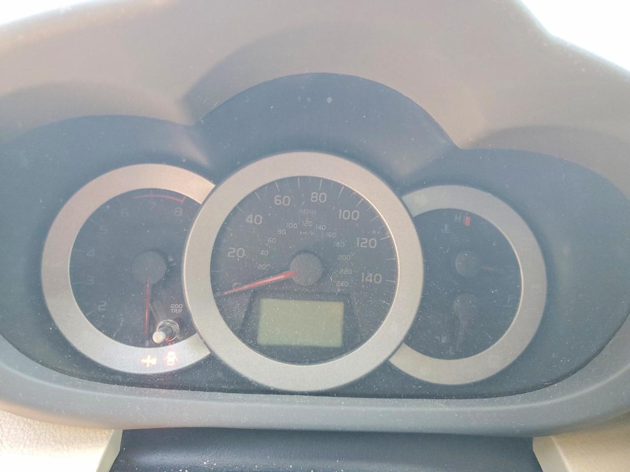 2012 TOYOTA RAV4 photo 17