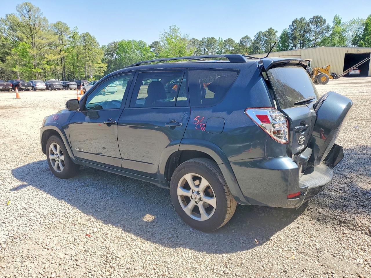 2012 TOYOTA RAV4 photo 3