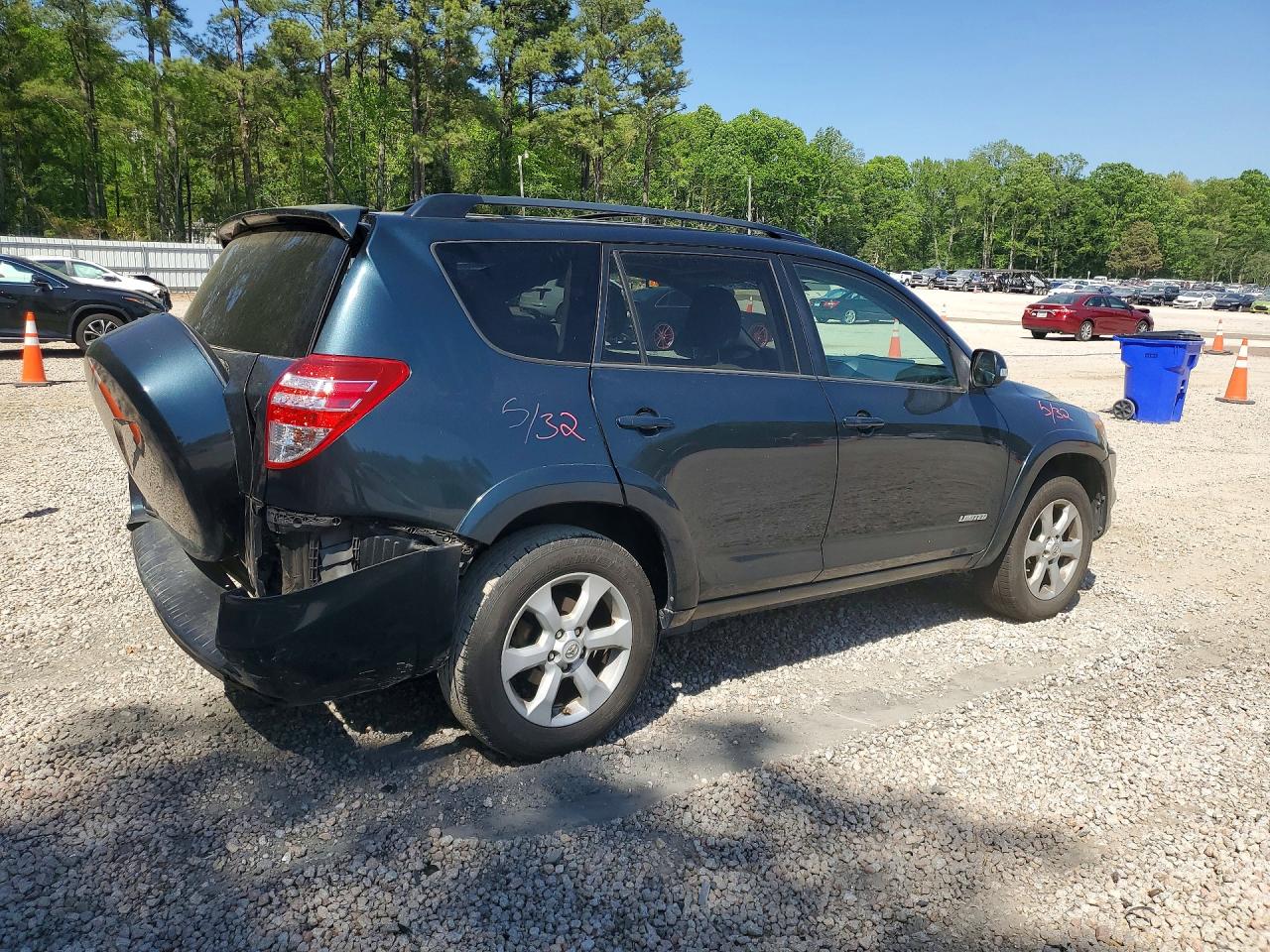 2012 TOYOTA RAV4 photo 5