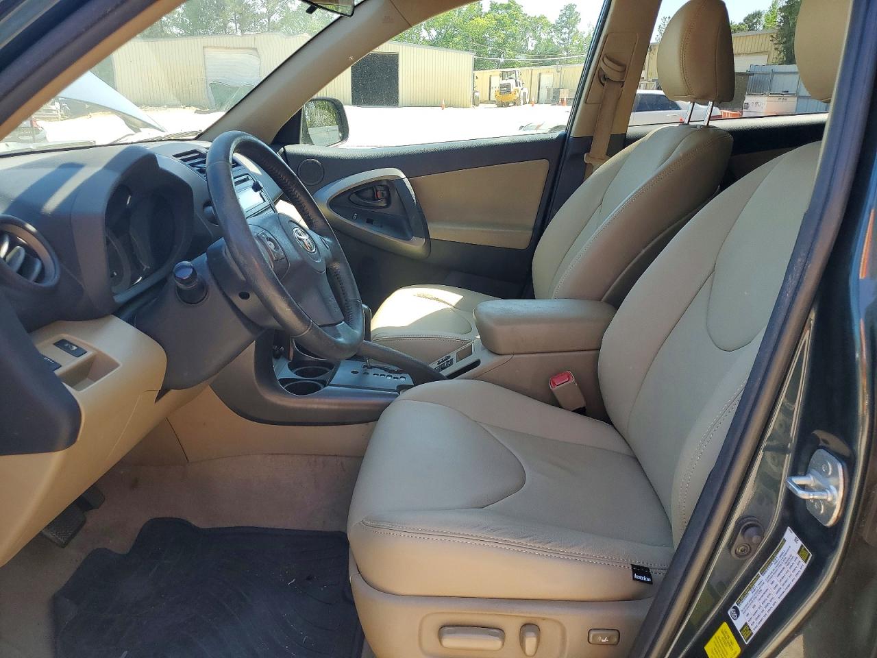 2012 TOYOTA RAV4 photo 13