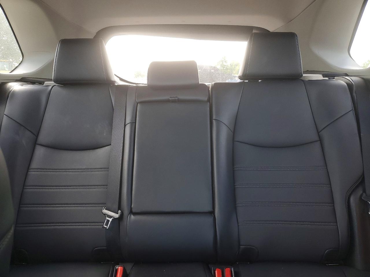 2022 TOYOTA RAV4 XLE PREMIUM photo 19
