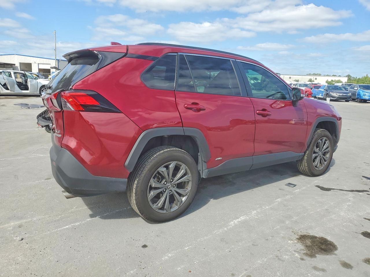 2022 TOYOTA RAV4 XLE PREMIUM photo 5