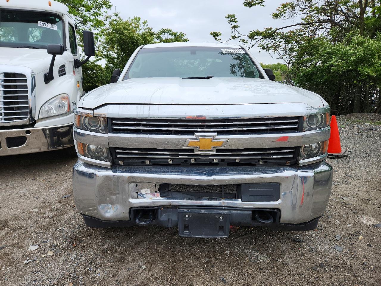 2016 CHEVROLET SILVERADO C2500 HEAVY DUTY photo 9
