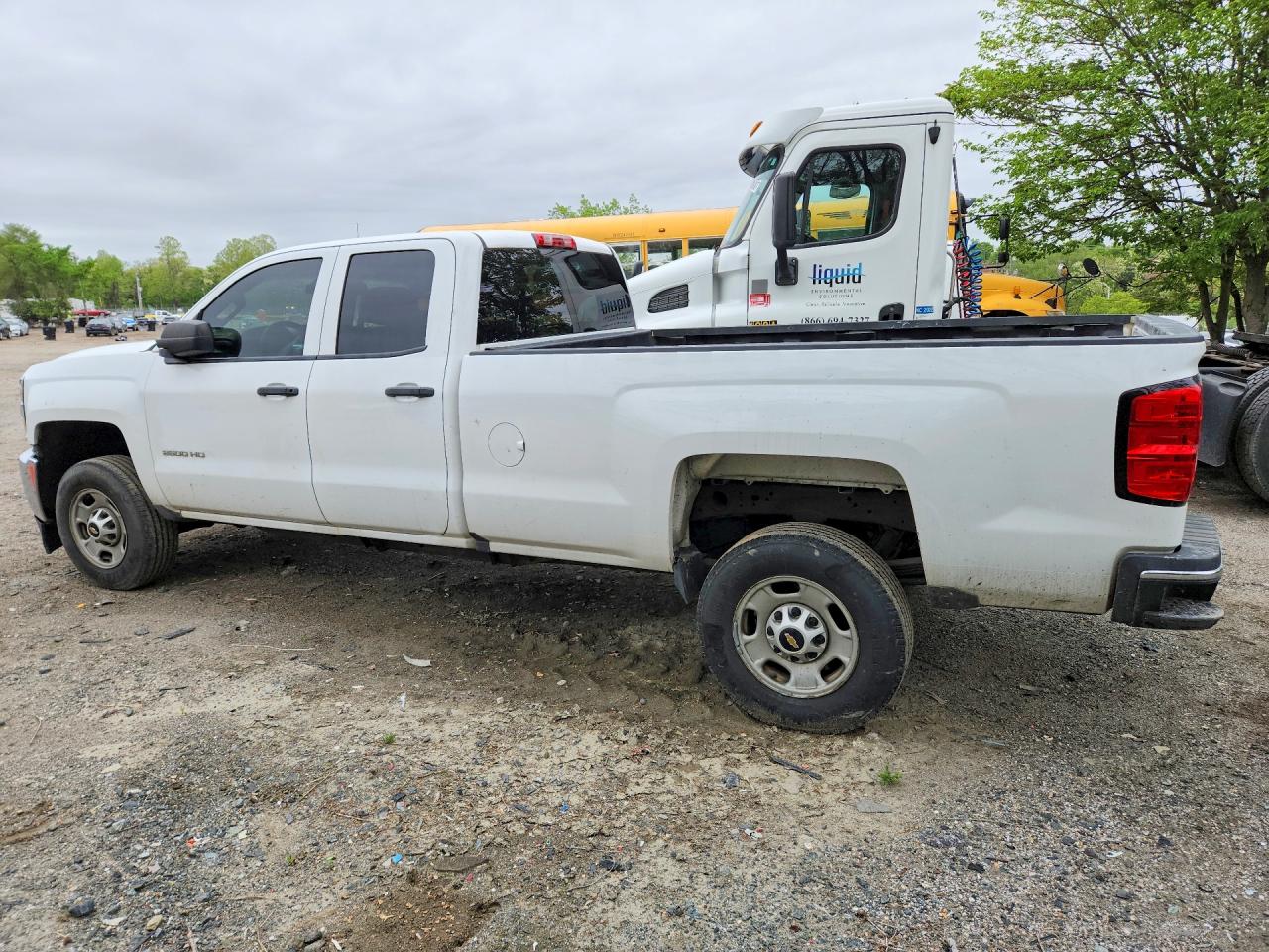2016 CHEVROLET SILVERADO C2500 HEAVY DUTY photo 3