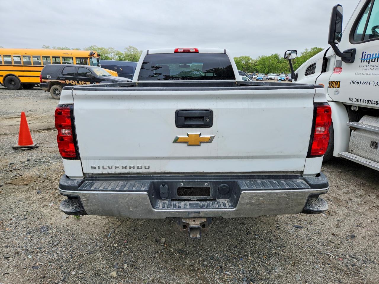 2016 CHEVROLET SILVERADO C2500 HEAVY DUTY photo 11