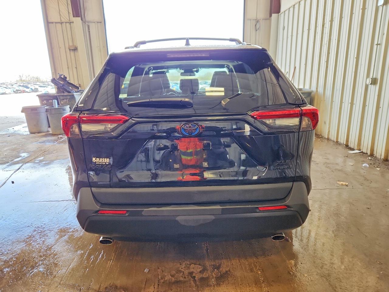 2024 TOYOTA RAV4 XLE PREMIUM photo 6