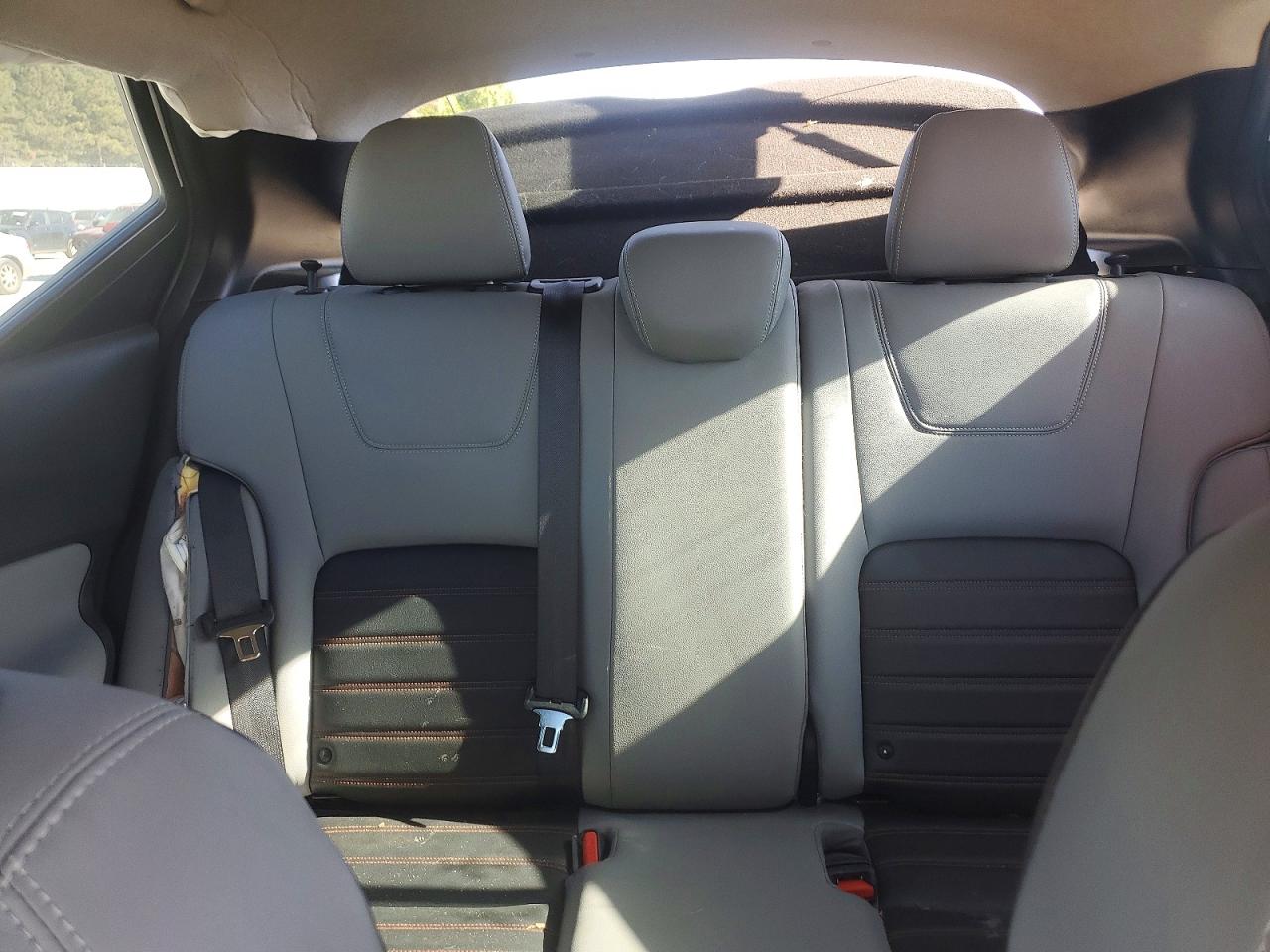 2022 NISSAN KICKS SR photo 19