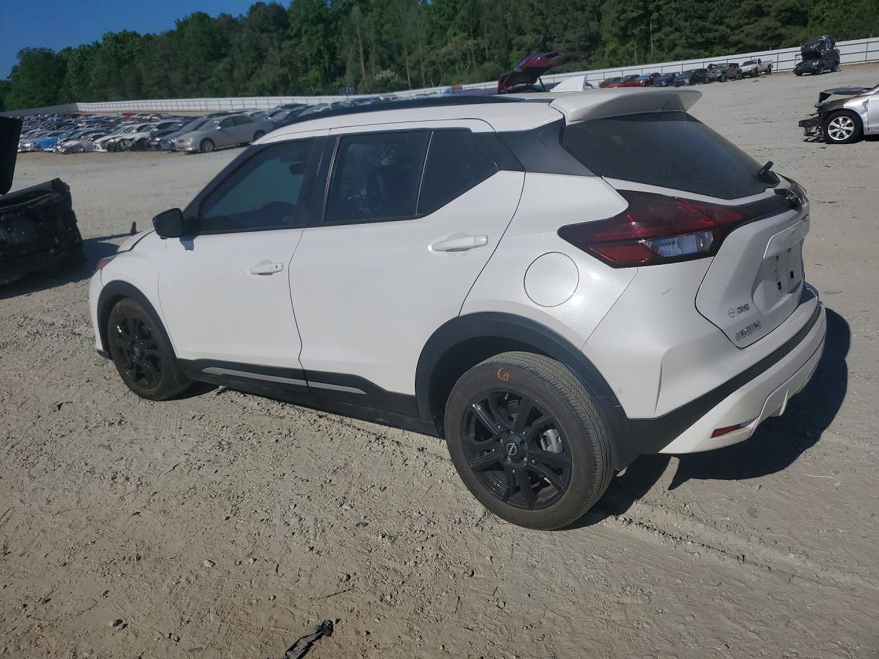 2022 NISSAN KICKS SR photo 3