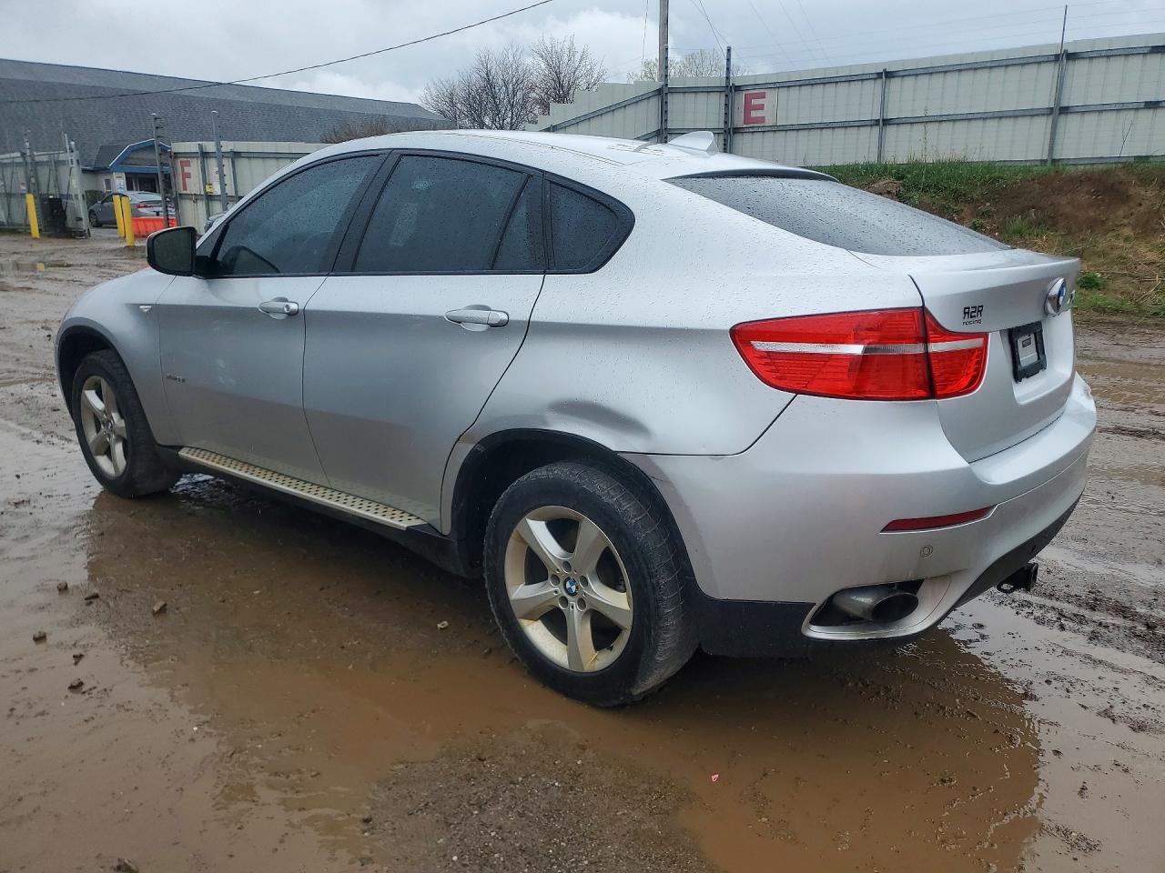 2012 BMW X6 XDRIVE35I photo 2