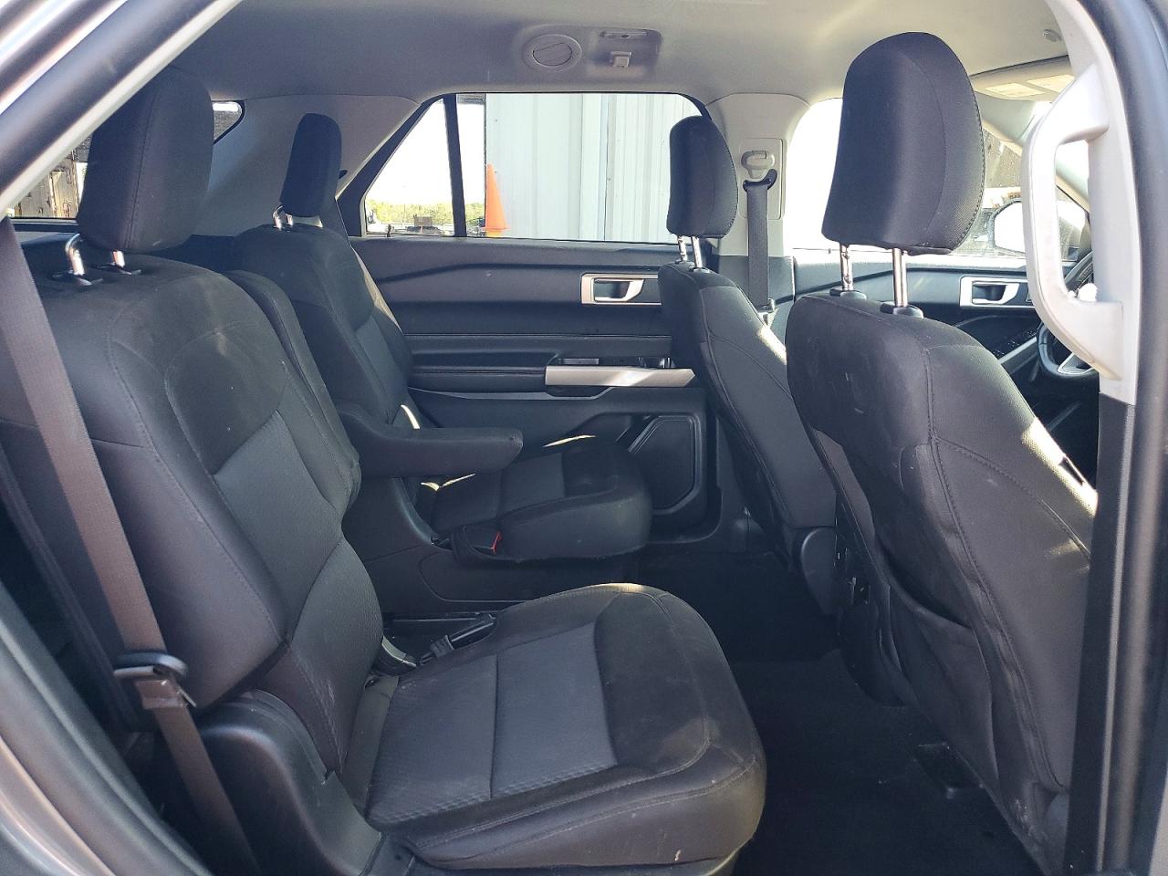 2023 FORD EXPLORER XLT photo 21