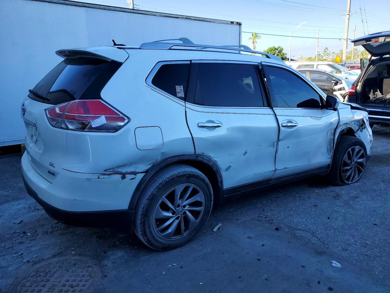 2014 NISSAN ROGUE SL photo 5