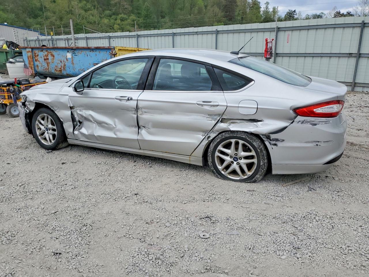 2013 FORD FUSION SE photo 4