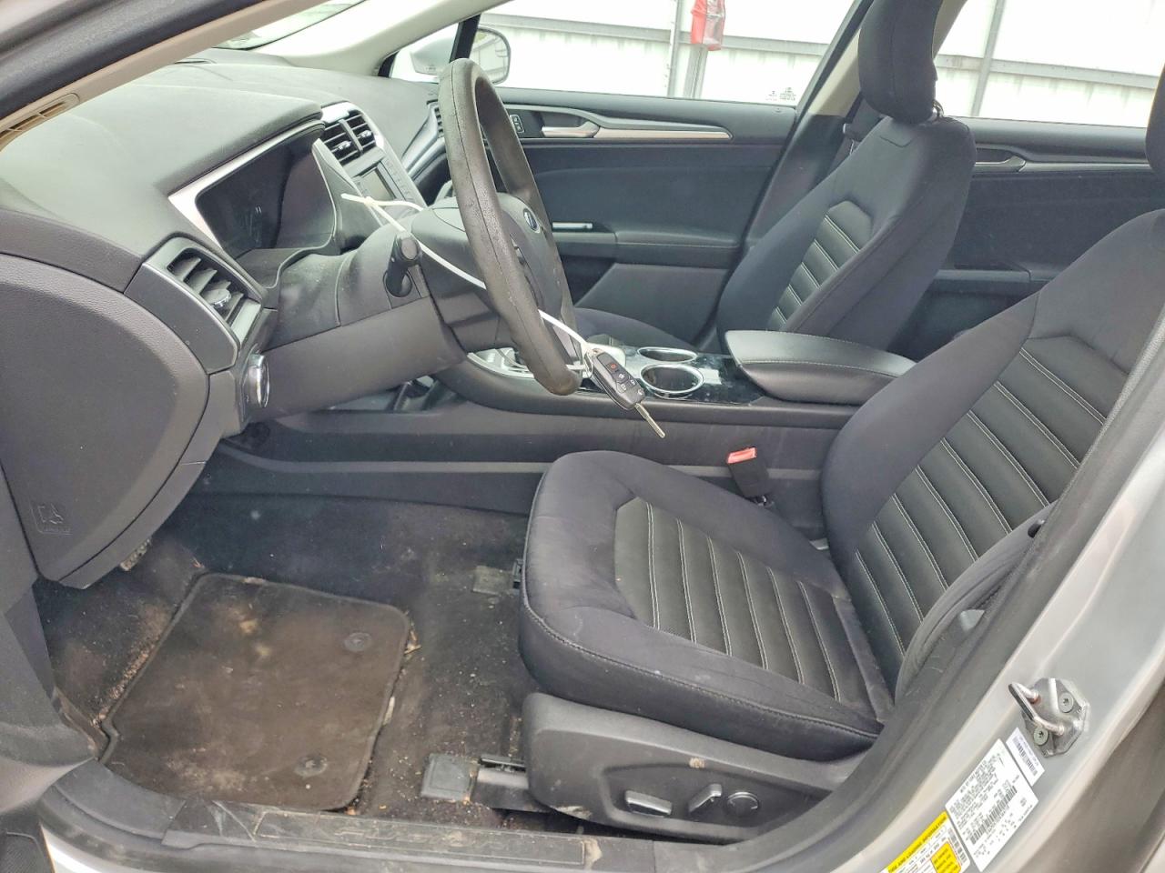 2013 FORD FUSION SE photo 19