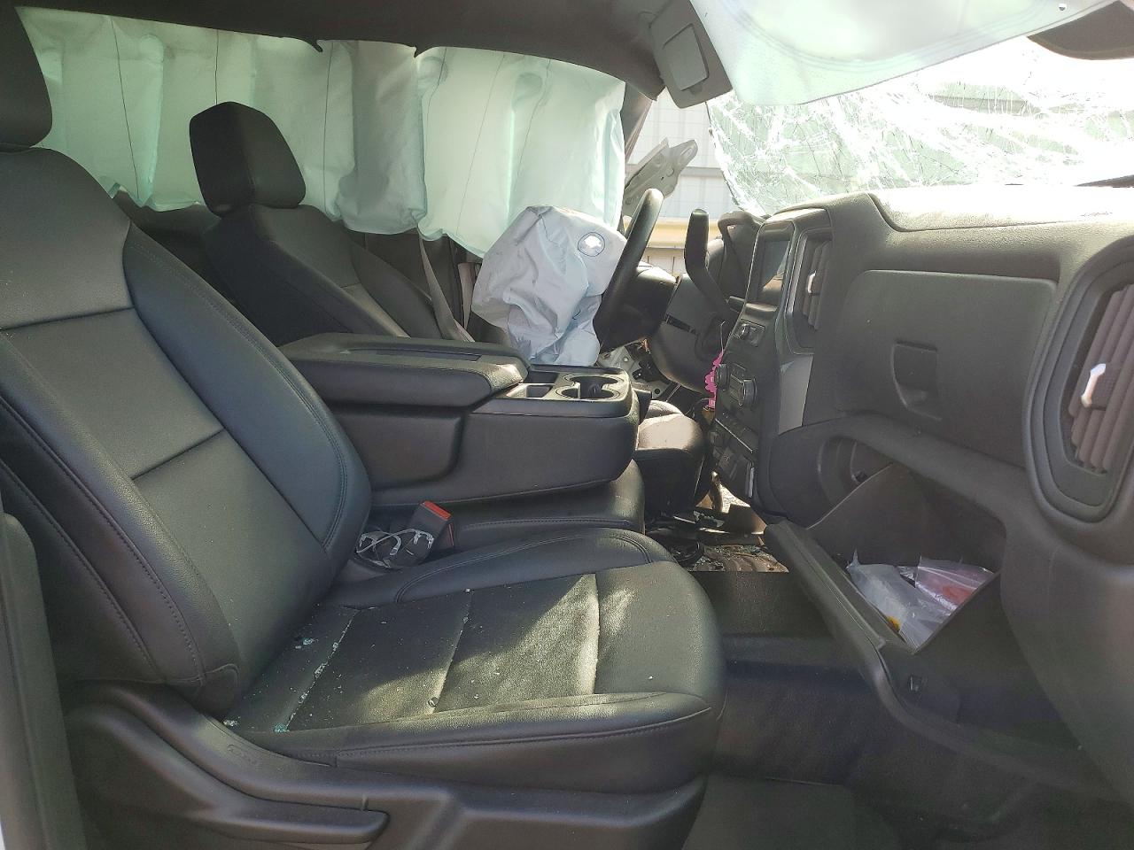 2024 CHEVROLET SILVERADO K1500 photo 19