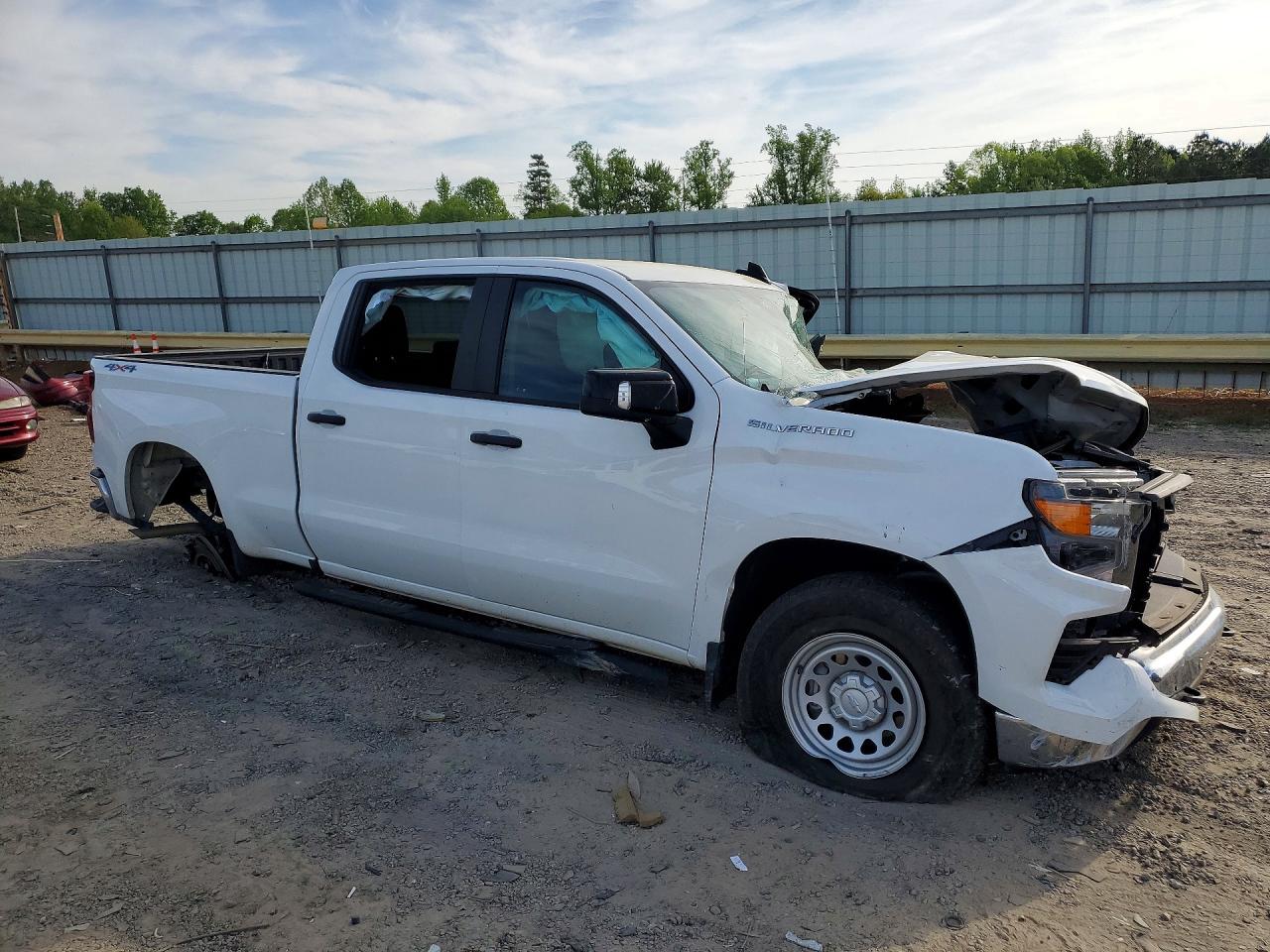 2024 CHEVROLET SILVERADO K1500 photo 10