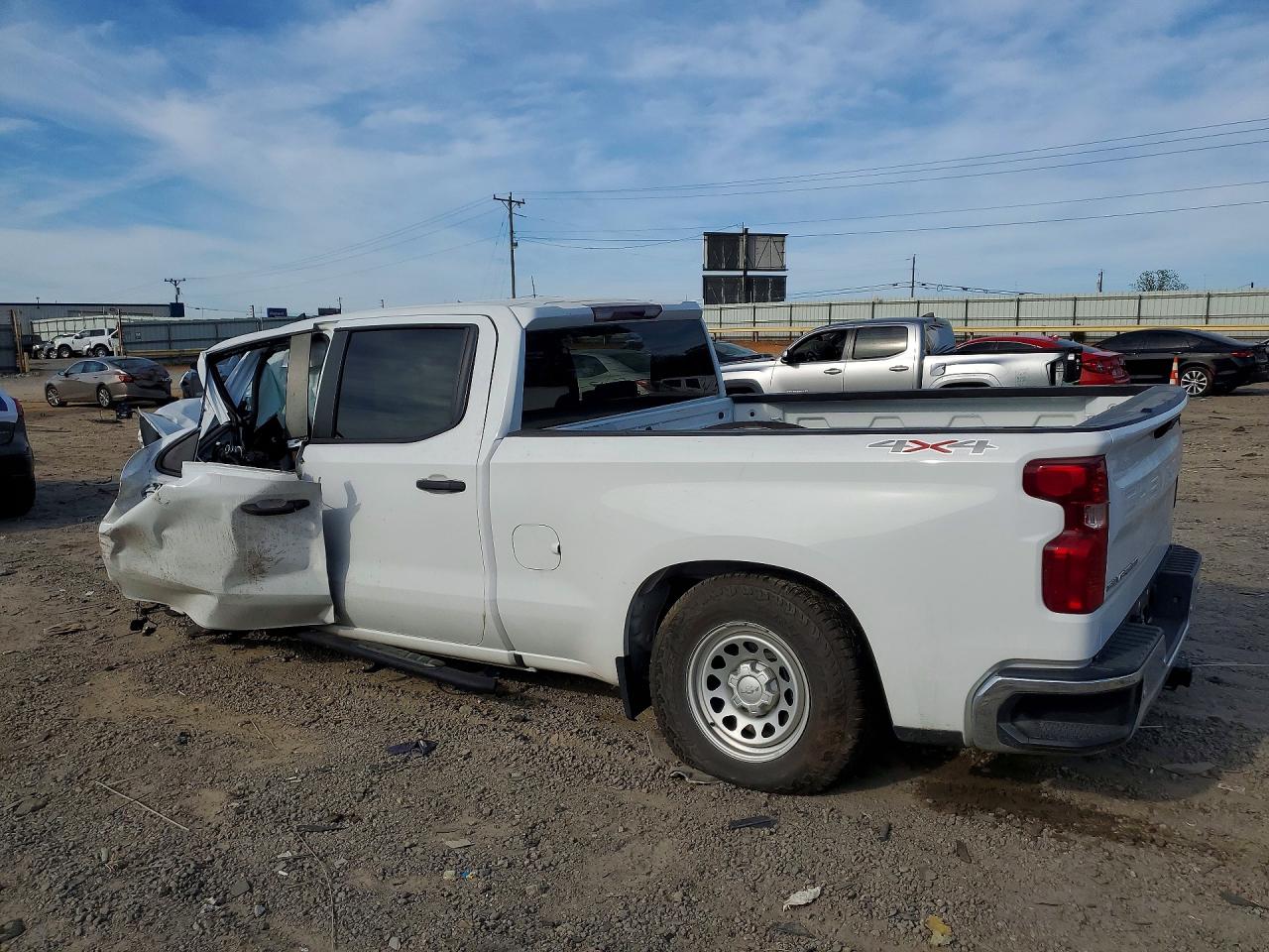 2024 CHEVROLET SILVERADO K1500 photo 4