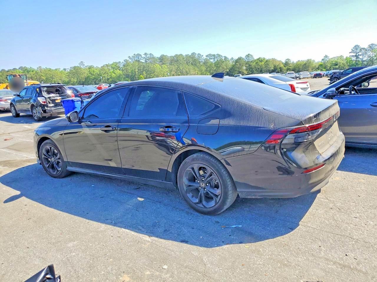 2025 HONDA ACCORD SE photo 3