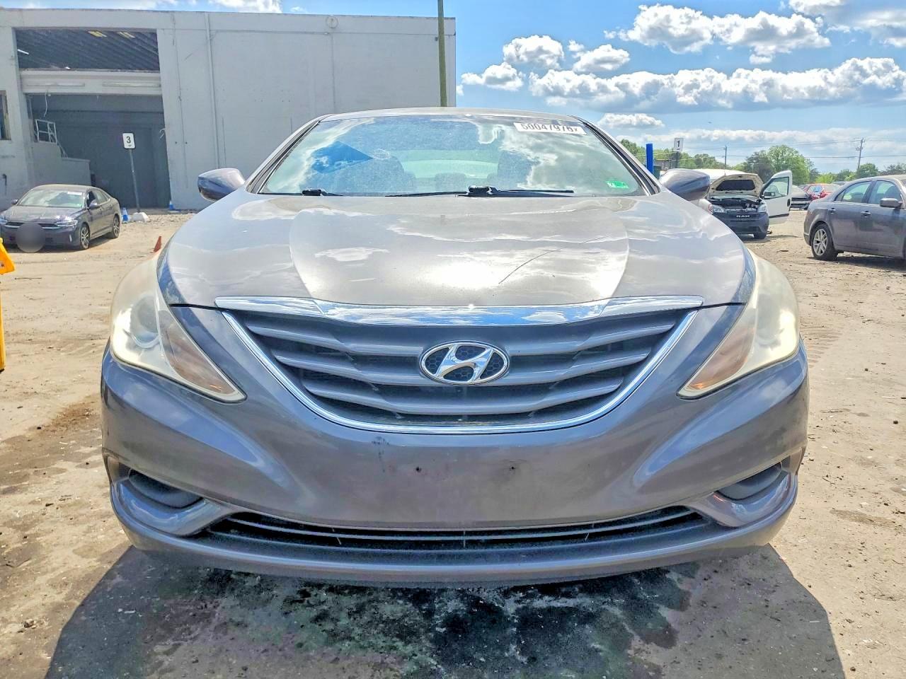 2011 HYUNDAI SONATA GLS photo 13