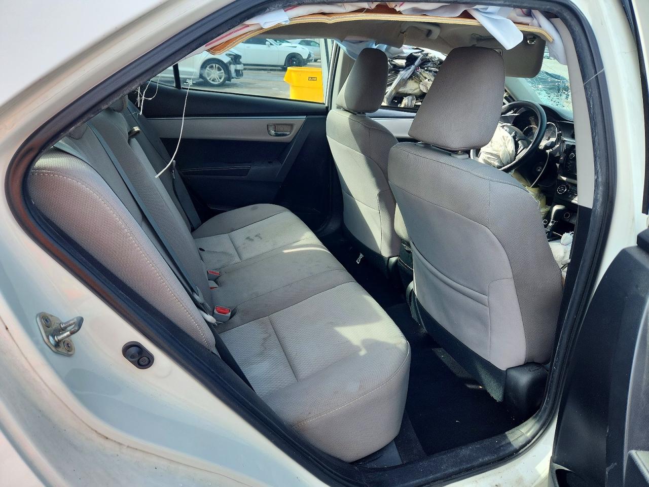 2016 TOYOTA COROLLA LE photo 19